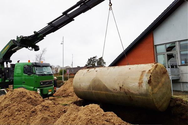 Entreprenør til fjernelse af olietanke i Middelfart, Fredericia og omegn